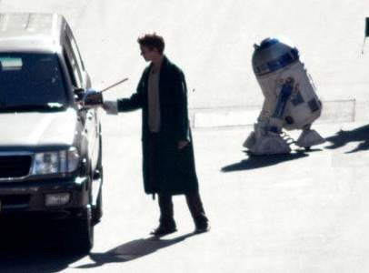 hayden_r2d2_1.jpg (13045 byte)