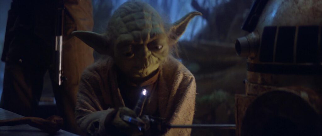 Yoda e la battaglia della luce con R2 in L'Impero Colpisce Ancora 1980