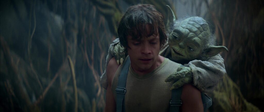 il Gran Maestro Yoda che addestra Luke su Dagobah,  L'Impero Colpisce Ancora 1980