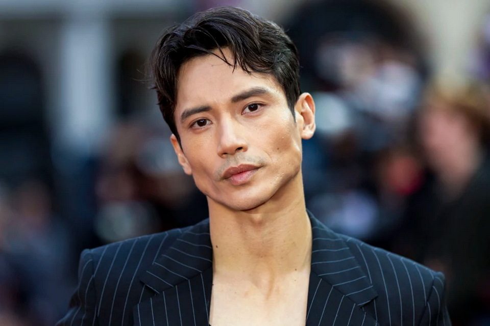 Manny Jacinto (Qimir)